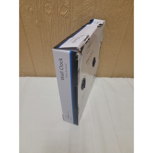 Mainstays Sterling & Silver Wall Clock 8.78 in Diameter New DAMAGED PACKAGE - Picture 5 of 6